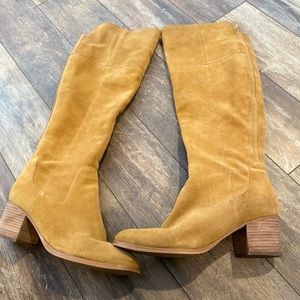 Marc fisher over the knee!